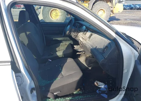 2009 Ford Crown Victoria Police/Police Interceptor из США, поврежденный, VIN 2FAHP71V69X102568